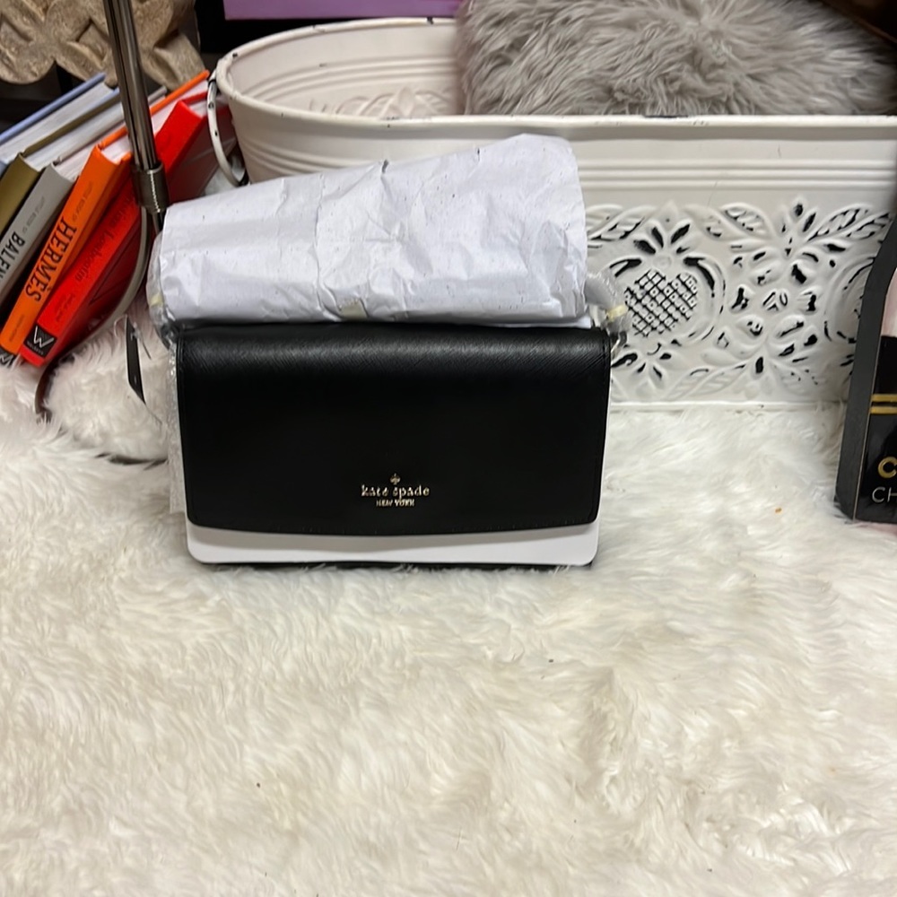 ****SOLD**** Kate Spade ♠️ Crossbody NWT Black - Picture 1 of 7